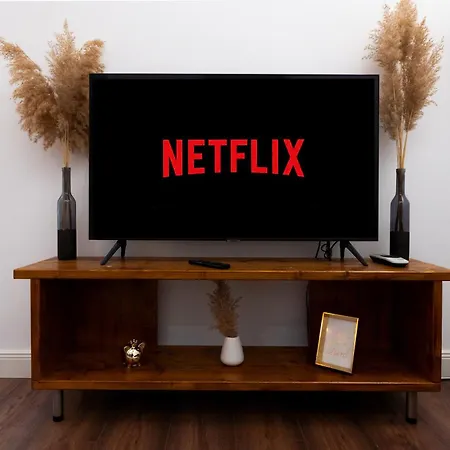 Soni Exclusive Plaza With Private Parking & Self Check-in