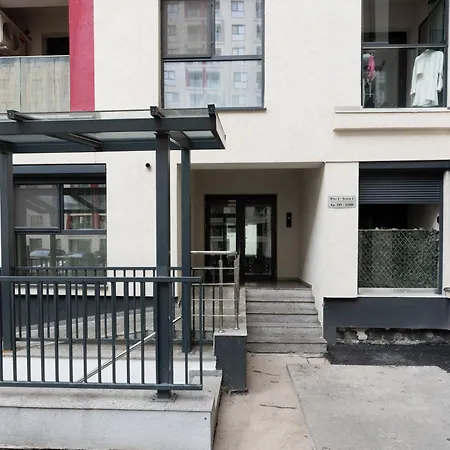 Soni Exclusive Plaza With Private Parking & Self Check-in