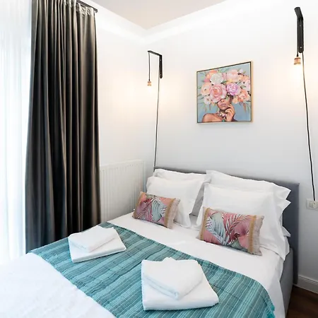 Soni Exclusive Plaza With Private Parking & Self Check-in *