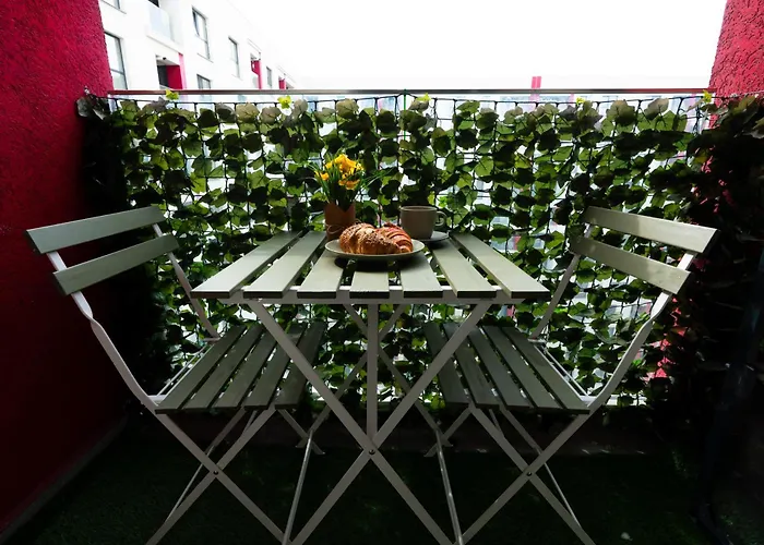 Soni Exclusive Plaza With Private Parking & Self Check-in