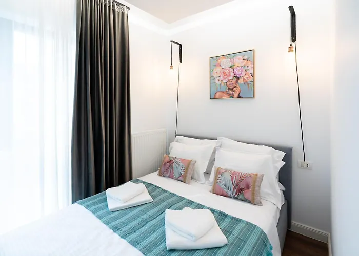 Soni Exclusive Plaza With Private Parking & Self Check-in *