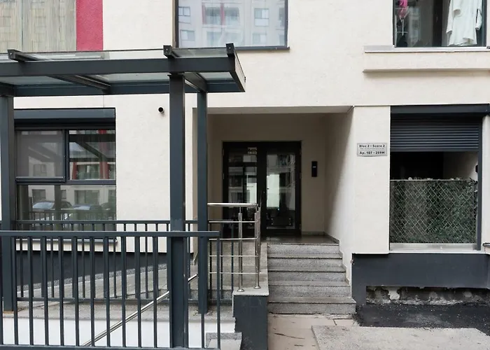 Soni Exclusive Plaza With Private Parking & Self Check-in