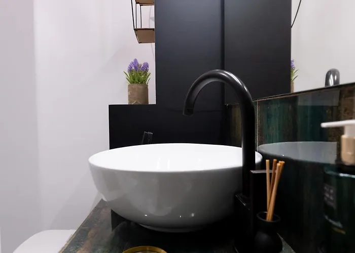 Soni Exclusive Plaza With Private Parking & Self Check-in * Бухарест